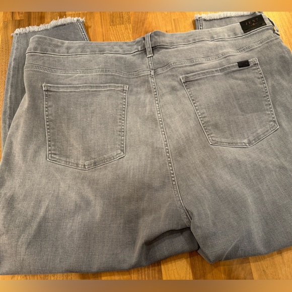 7 For All Mankind Ankle Skinny Jeans in Light Gray - Picture 2 of 5